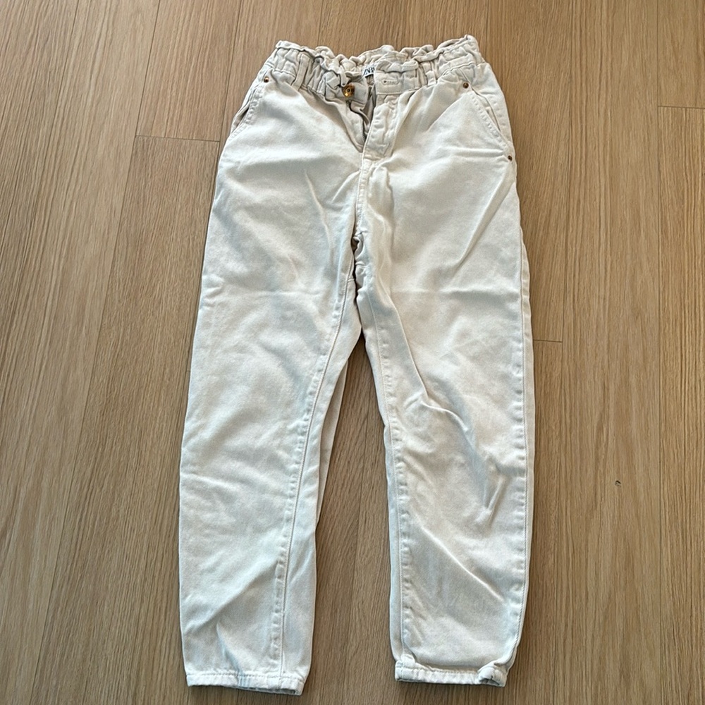 Zara khaki’s size 24